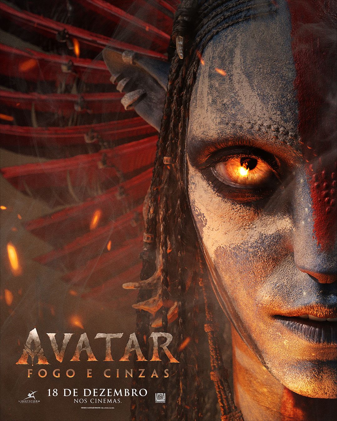Poster de Avatar 3: Fogo e Cinzas mostrando personagem do Povo das Cinzas